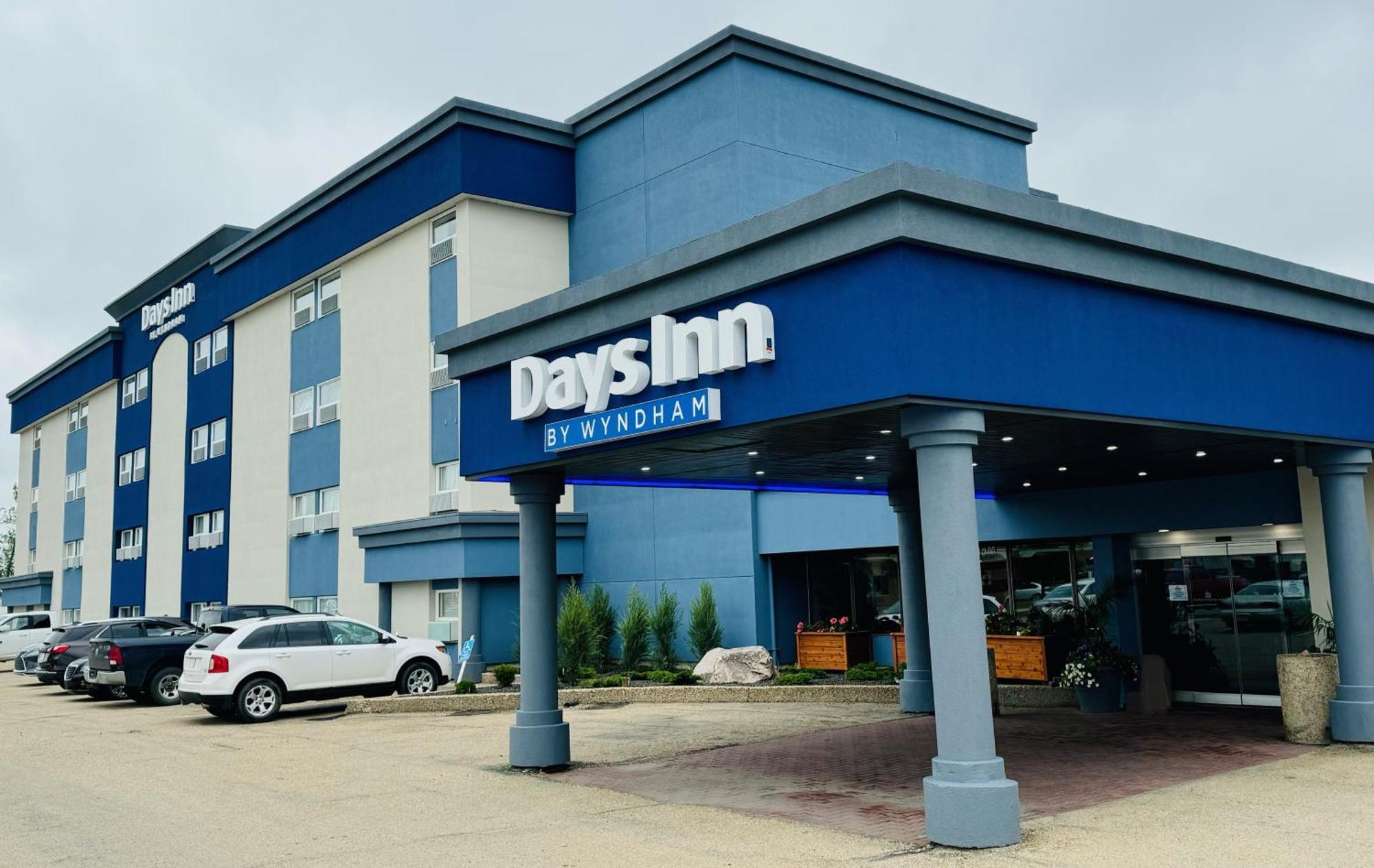 Days Inn & Conference Centre By Wyndham Camrose Norsemen Экстерьер фото